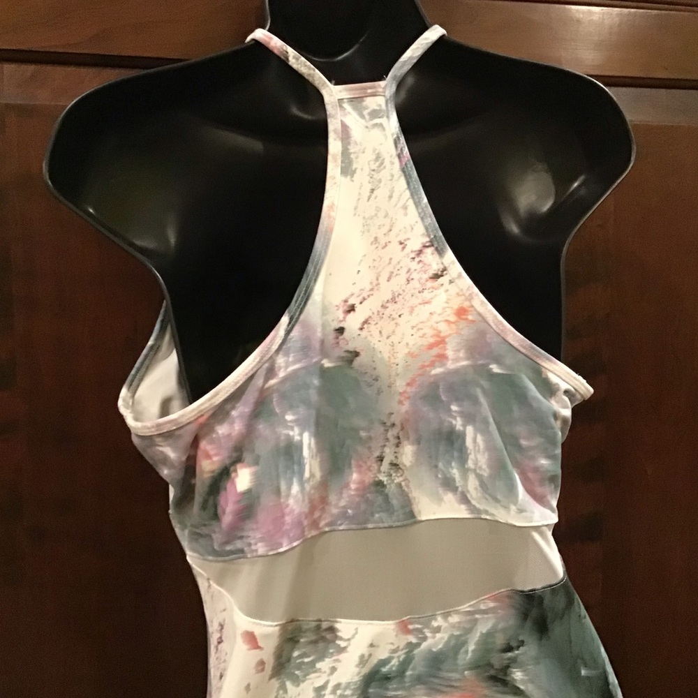 Fabletics NWT “Daphne Performance Tank”, Medium - Picture 6 of 8